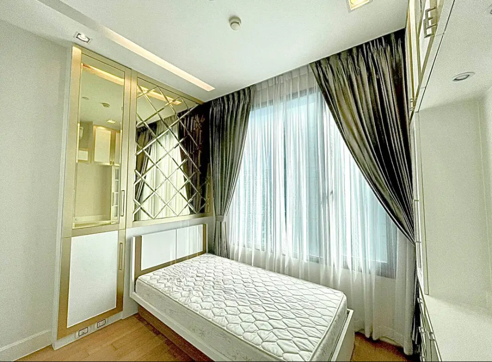 For RentCondoLadprao, Central Ladprao : For rent: Equinox (Equinox). Interested in details, make an appointment to view the room. #Add Line, very quick response. You can add Line. Line ID: @780usfzn (with @) Code: EQUINOX.7026