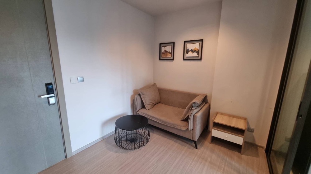 For RentCondoRama9, Petchburi, RCA : Condo for rent Life Asoke Rama 9, fully furnished condo, ready to move in, near MRT Rama 9, convenient transportation!!