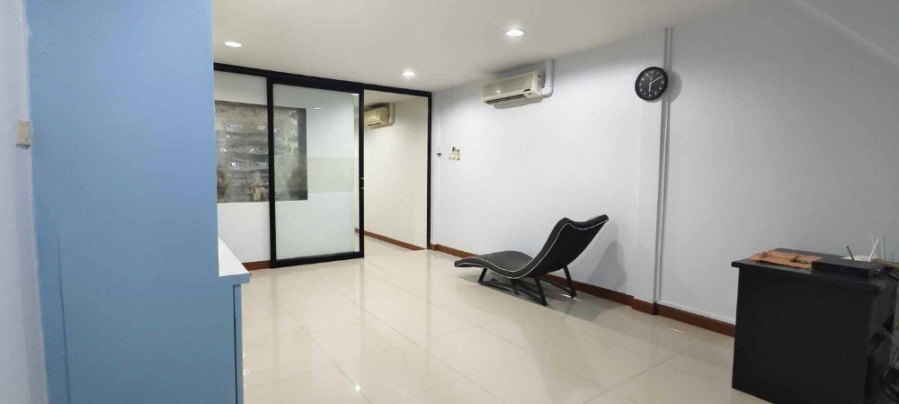 For RentTownhouseKaset Nawamin,Ladplakao : ⚡ For rent, 2-storey townhouse, Soi Nawamin 26, Intersection 3, size 17 sq m. ⚡