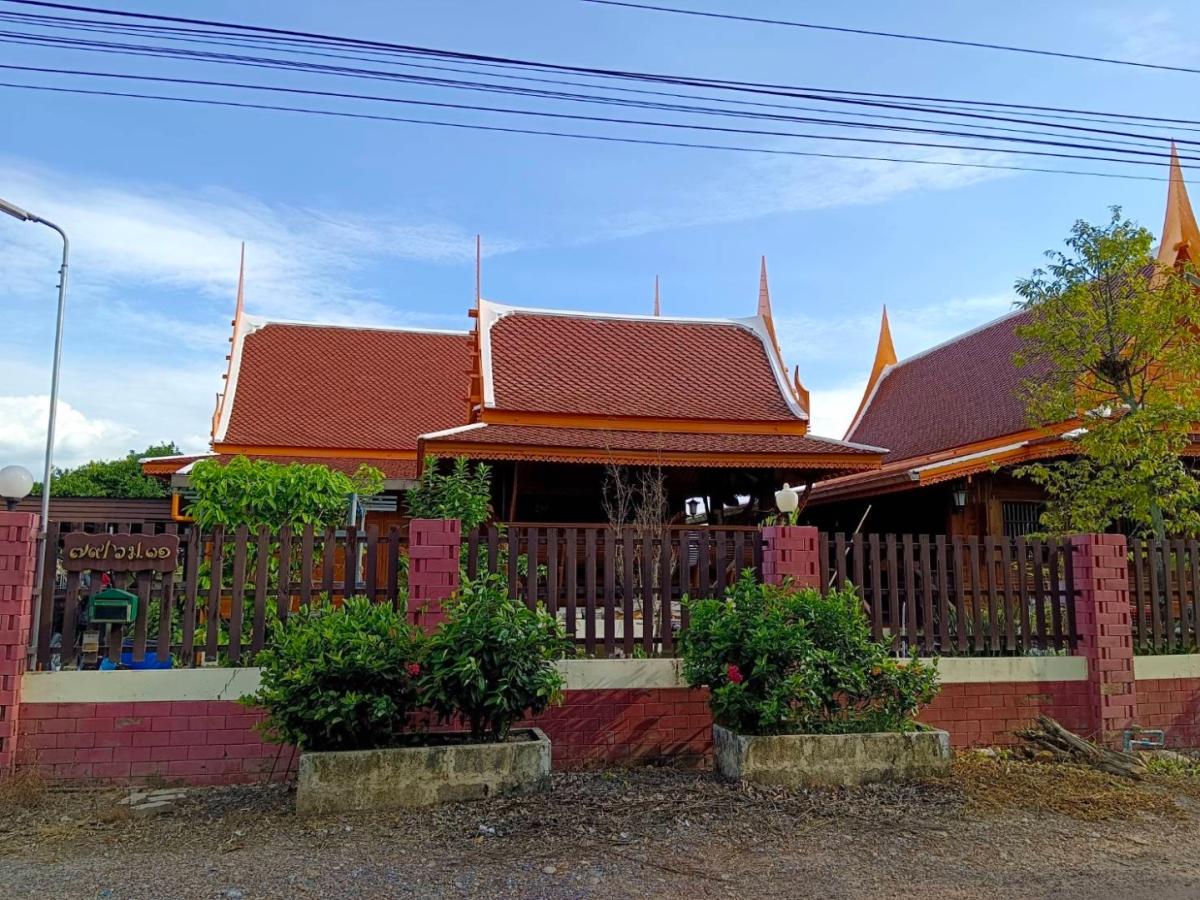 For SaleHouseNakhon Nayok : 📣Selling a Thai-style house - golden teak, Nakhon Nayok 🏠