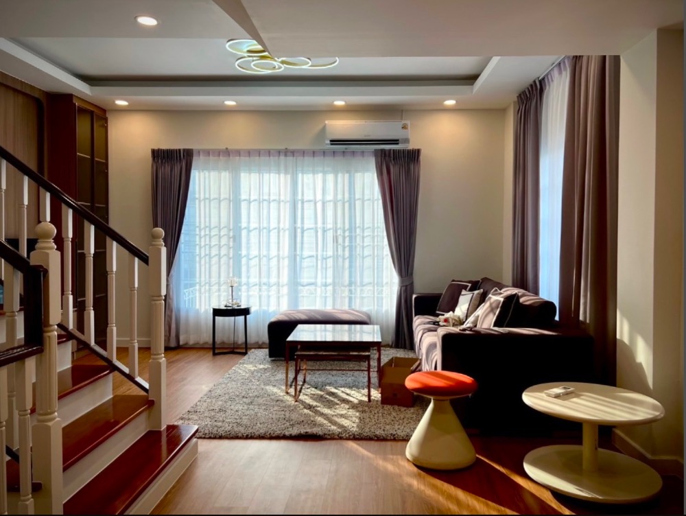 For RentTownhouseBangna, Bearing, Lasalle : Townhouse for rent, 4 floors, Plus Park Avenue, Lasalle - Srinakarin, beautiful, cheap, ready to move in, near Central Plaza Bangna, interested, add Line @841qqlnr