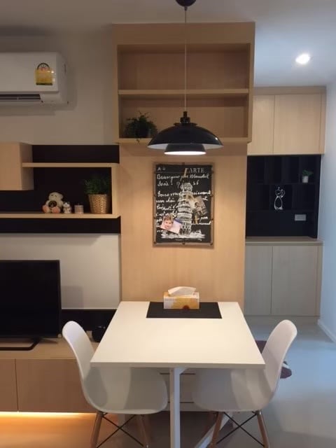 For SaleCondoRama9, Petchburi, RCA : Urgent sale!!! Condo Aspire Rama9 1 bedroom 1 bathroom 40 sq m. Special price