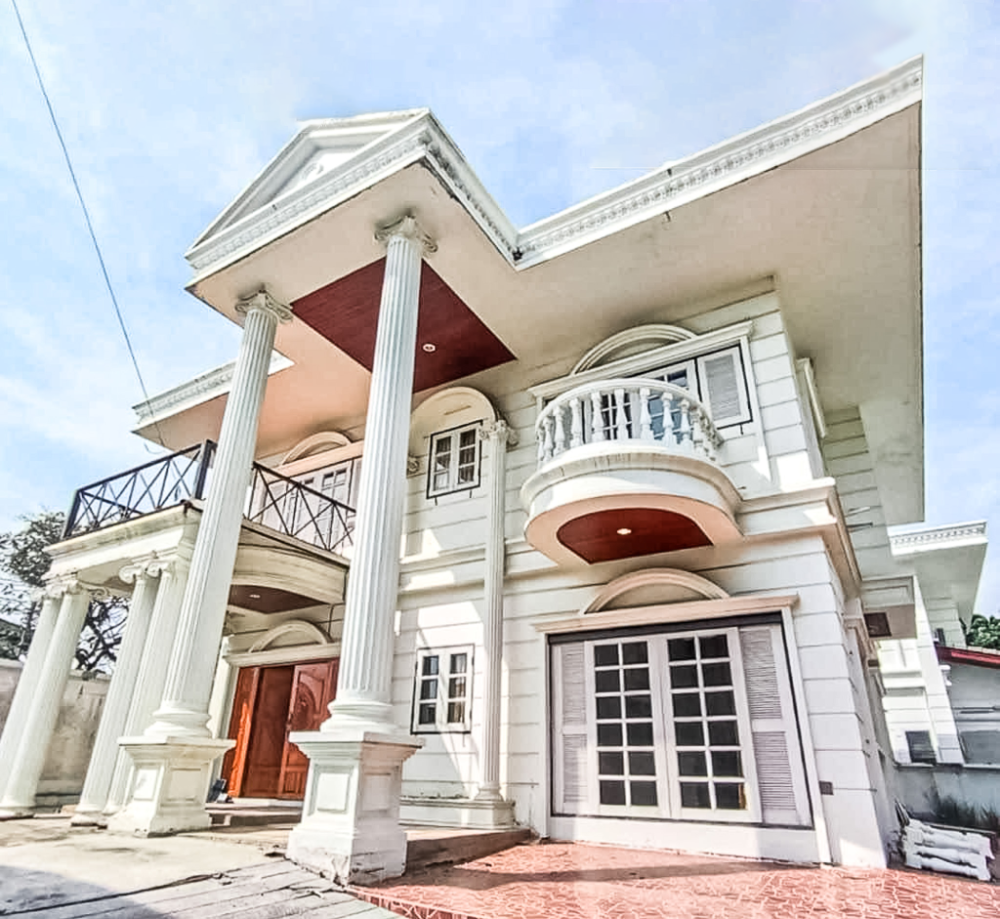 For SaleHouseBang kae, Phetkasem : 📍 For sale, 2-storey single house, Evergreen City Village, Kanchanaphisek, great value, only 6.5 million, good condition house, corner house, spacious area, good location near the Blue Line 