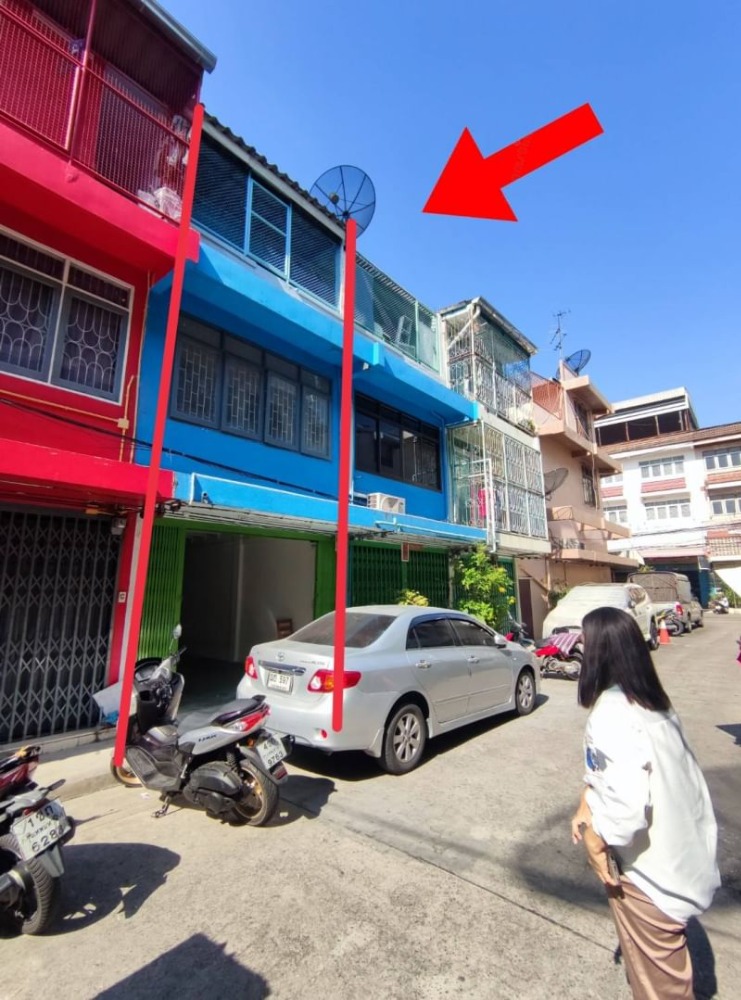 For SaleShophouseSathorn, Narathiwat : 💛❤️ (Urgent sale) Renovated shophouse 💙 Soi Chan 16, Intersection 4 (Warat Shopping Center), Soi Kuan Yu Shrine 🔥🔥Only 3.89 million baht🔥🔥