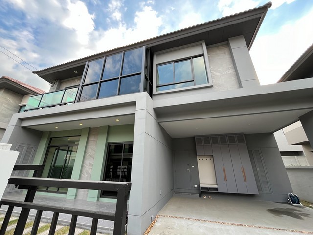 For SaleHouseRama5, Ratchapruek, Bangkruai : For sale 2-storey single house, Bangkok Boulevard Rama 5, near Nakhon In Road and Denla International School  Area 50.3 sq.w. Usable area 213 sq.m. 4 bedrooms (with downstairs bedroom) 3 bathrooms 2 parking spaces With b