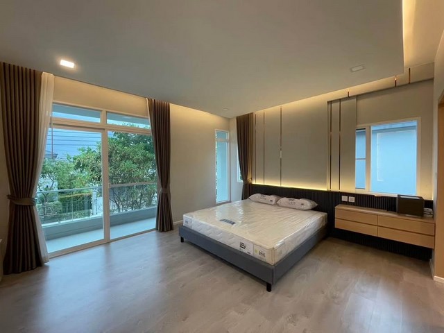 For RentHouseLadkrabang, Suwannaphum Airport : HR2102 Single house for rent, Manthana Bangna-Wongwaen project, fully built-in, fully furnished, quiet and comfortable.