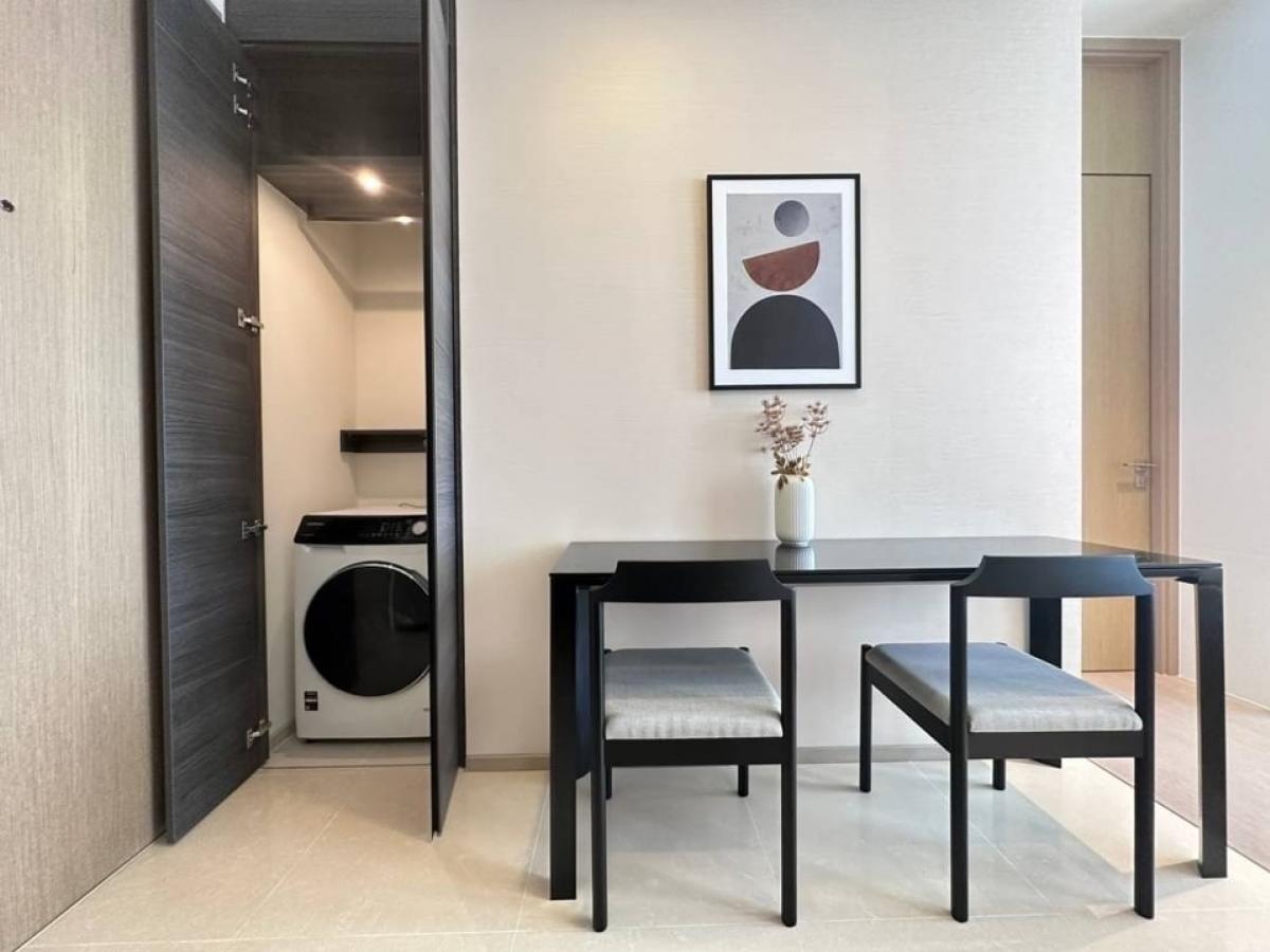 For SaleCondoSukhumvit, Asoke, Thonglor : Beautiful room, good condo, great price, must be at The ES Asoke, the lobby is awesome. If you are interested in coming to see the real thing, call 0808144488. Only serious buyers please.