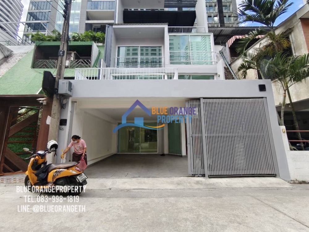 For RentHome OfficeNana, North Nana,Sukhumvit13, Soi Nana : For rent Home office with elevator, Nana (Nana BTS 800m)