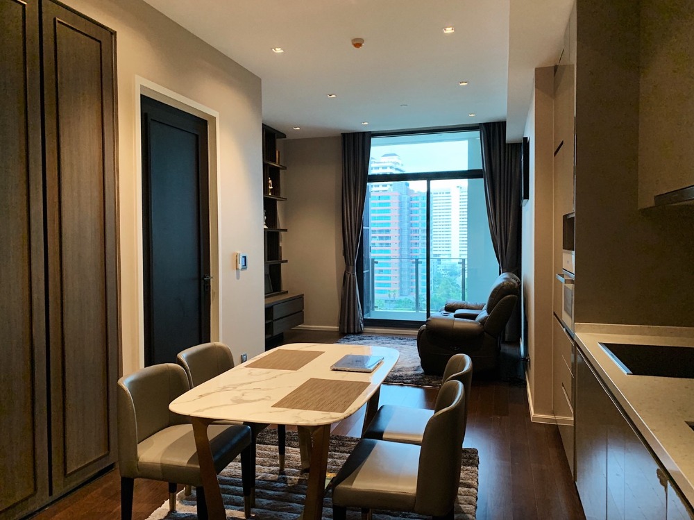 For RentCondoSukhumvit, Asoke, Thonglor : The Diplomat 39 / Luxury project next to BTS Phrom Phong, Em District / 2 bedrooms, 2 bathrooms, 74 sq m. Call 0937890899