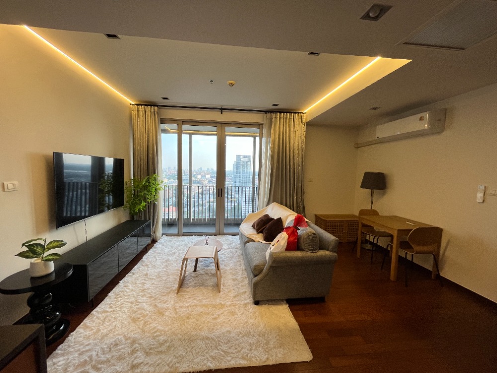 For RentCondoSukhumvit, Asoke, Thonglor : Ashton morph 38 / Pet Friendly project near BTS Thonglor / 2 bedrooms, 2 bathrooms, 71 sq m. Call 0937890899