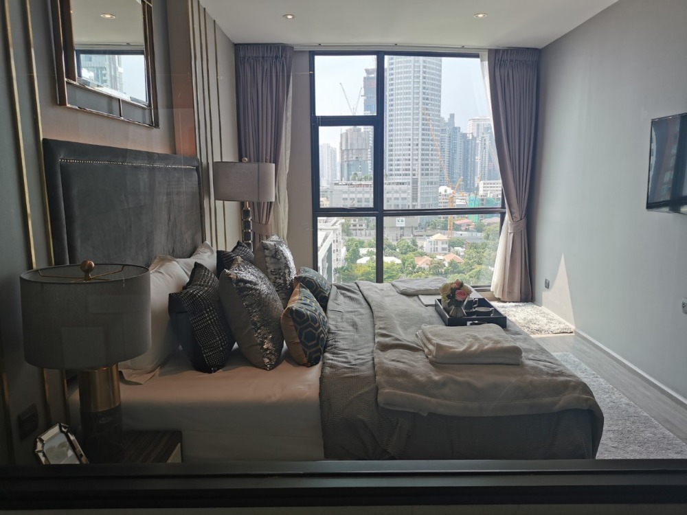 For SaleCondoSukhumvit, Asoke, Thonglor : Condo for sale: RHYTHM Ekkamai, Soi Sukhumvit 63 (Ekkamai), near BTS Ekkamai, 350 meters.