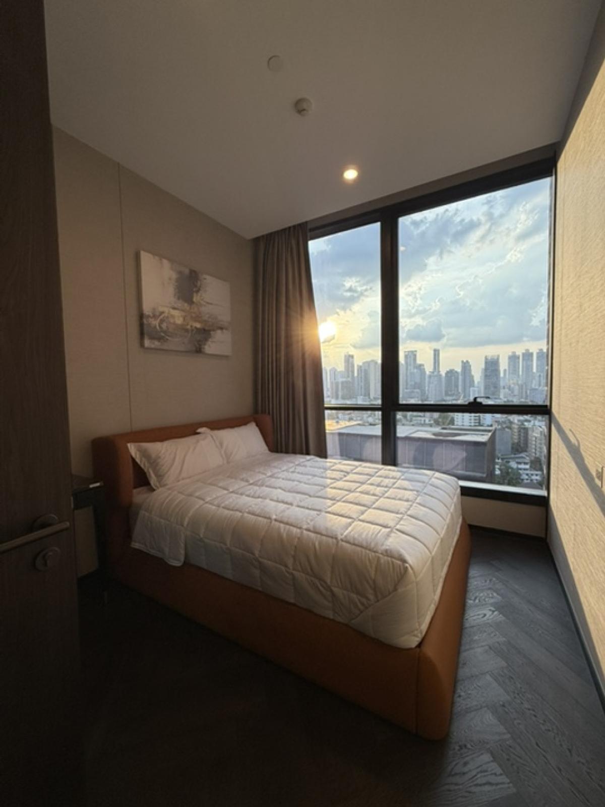 ให้เช่าคอนโดสุขุมวิท อโศก ทองหล่อ : The esse sukhumvit36 (🚅hight floor, nice price🎉)