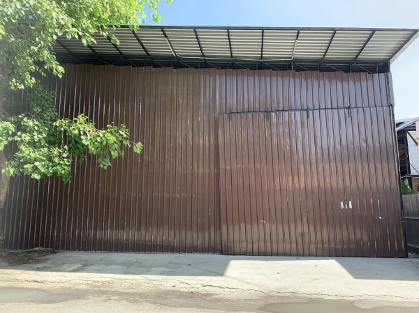 For RentWarehouseLadprao101, Happy Land, The Mall Bang Kapi : Factory and warehouse for rent, Soi Pho Kaew, Lat Phrao 101, with office space of 290 square meters.