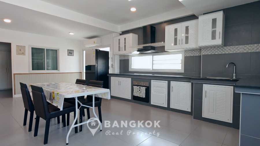 ให้เช่าคอนโดเสรีไทย-นิด้า : Sammakorn Village | Spacious 2 Bed 2.5 Bath Apartment