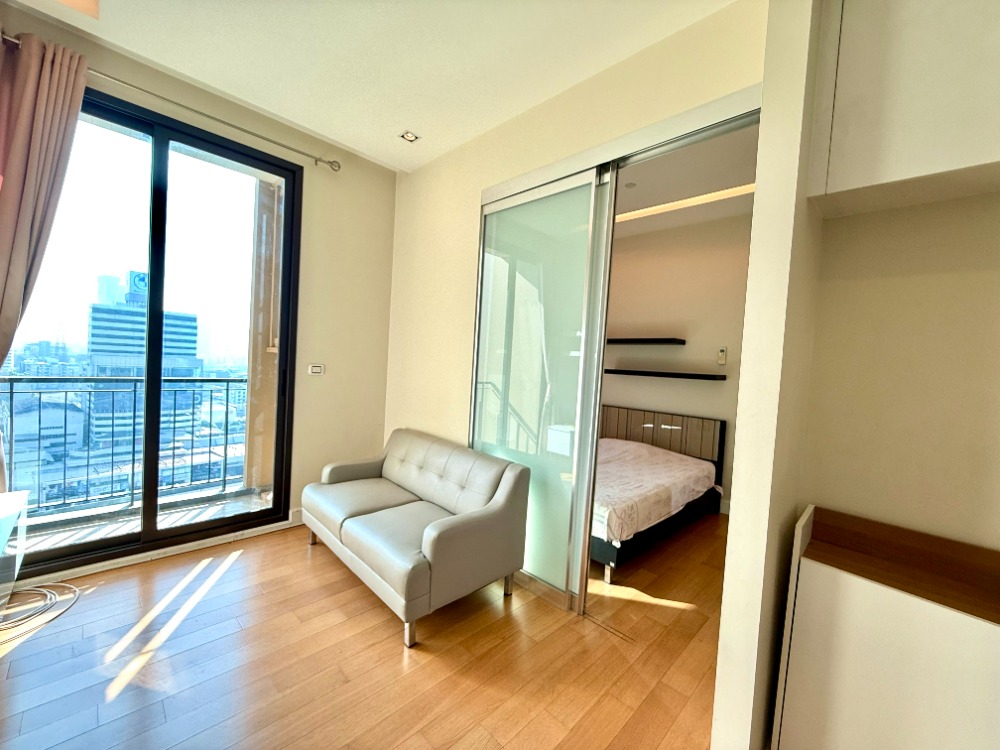 For SaleCondoLadprao, Central Ladprao : Condo for sale, 1 bedroom, beautiful view, very cheap price, near BTS Mo Chit and MRT Phahonyothin