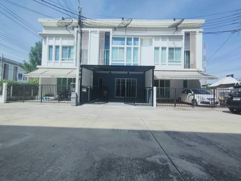 For SaleTownhouseNawamin, Ramindra : Beautiful 2-storey townhouse in a prime location! Pleno Wongwaen-Ramintra project