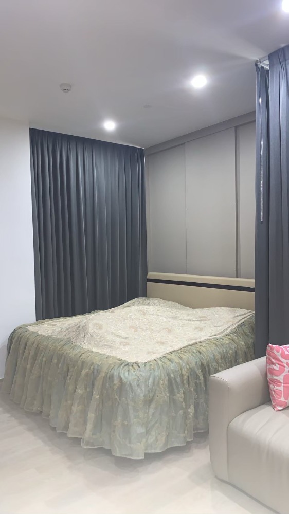 For RentCondoSilom, Saladaeng, Bangrak : For rent: Ashton Silom, size 49 sq m, 11th floor, beautiful built-in furniture, complete electrical appliances, ready to move in