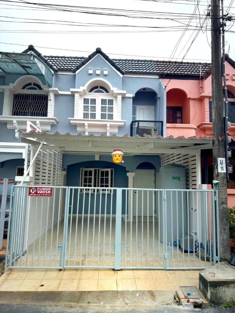 For RentTownhouseNawamin, Ramindra : #Townhouse for rent, 2 floors, newly renovated, beautiful, 2 bedrooms, 2 bathrooms #Leut Ubon Village 5, Soi Suan Siam 3, price 8,500 baht/month, Ram Intra Road, size 16 sq m.