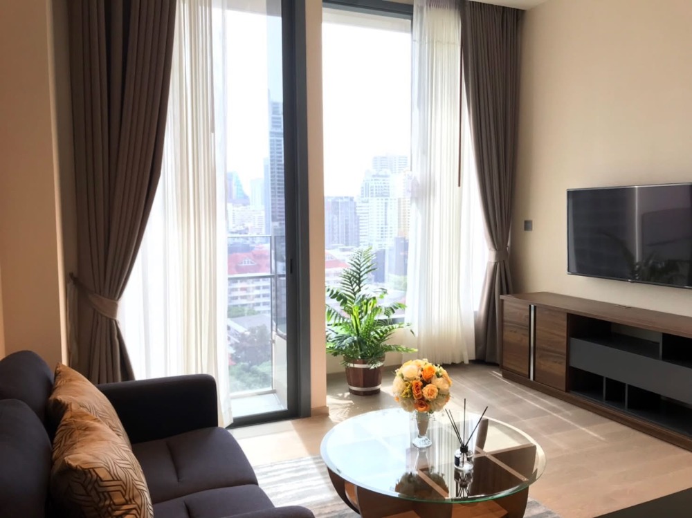 For RentCondoSukhumvit, Asoke, Thonglor : For rent: The Esse Asoke Sukhumvit 21, 3-meter high ceiling, airy and luxurious, near MRT Sukhumvit | BTS Asoke