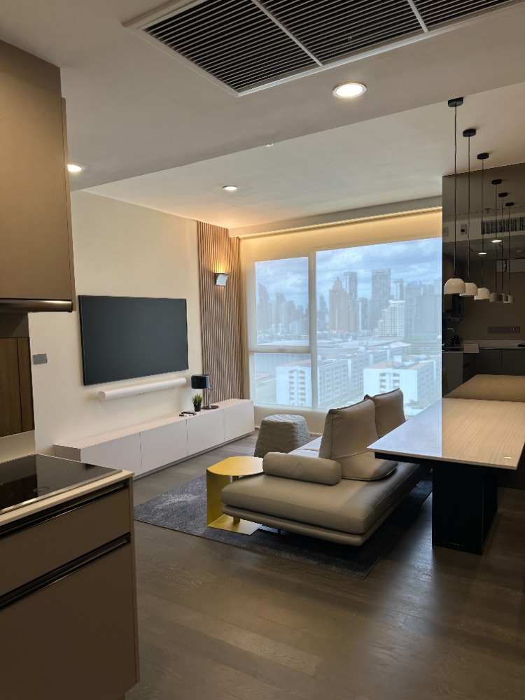 ให้เช่าคอนโดคลองเตย กล้วยน้ำไท : Luxury condo for rent Coco Parc near MRT Khlong Toei, super rare to find some available!, high floor, fancy decorated