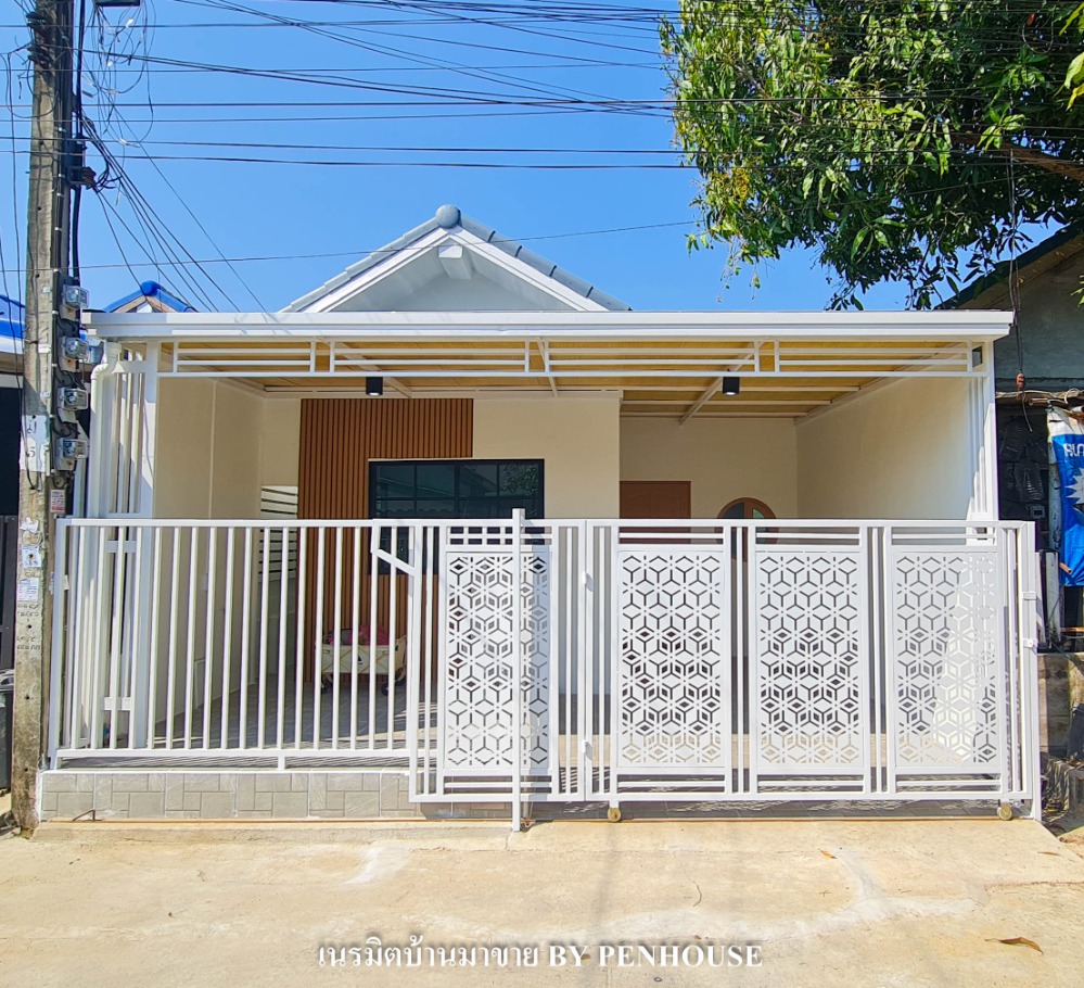 For SaleHouseMin Buri, Romklao : For sale: Single-storey detached house in Nong Chok area, Amornthap Village, Yuwitthaya Road, connected to many main roads, convenient for entering and exiting.