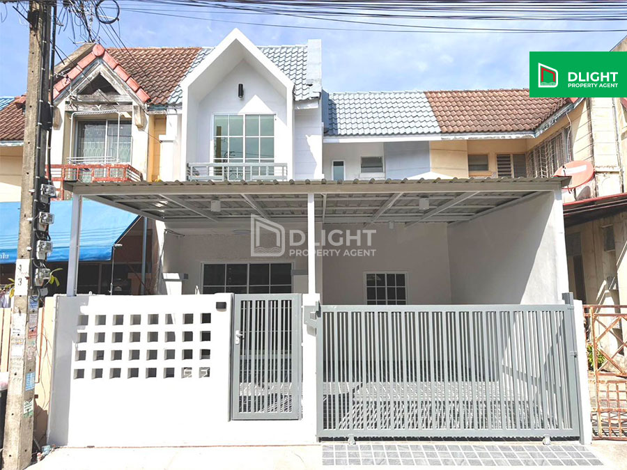 For SaleTownhouseMin Buri, Romklao : For sale: 2-storey townhouse, newly renovated, Poonsinthanee Village 3, 21 sq m, 3 bedrooms, 2 bathrooms, parking for 1 car, convenient transportation, multiple entrances and exits, close to all amenities, price only 2.49 million baht.