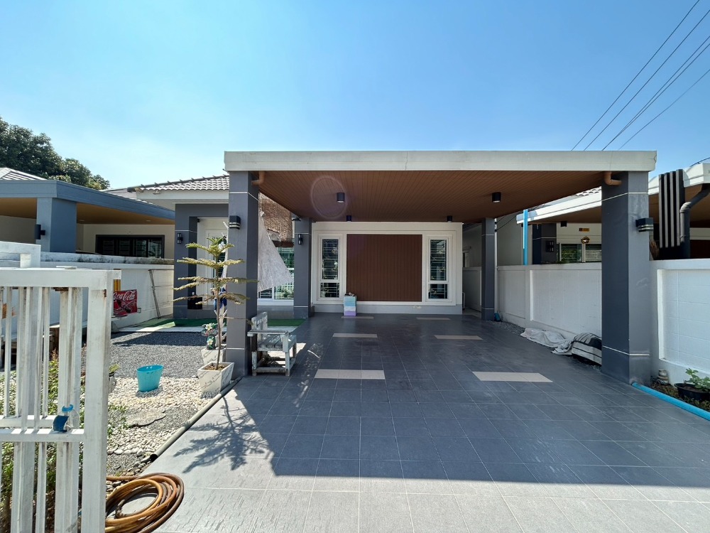 For SaleHouseSriracha Laem Chabang Ban Bueng : Brand new house condition!! Near Bueng Sriracha School, selling a single house size 50.6 sq.w. in a land plot with a good environment, Bo Subdistrict, Sriracha District, Chonburi