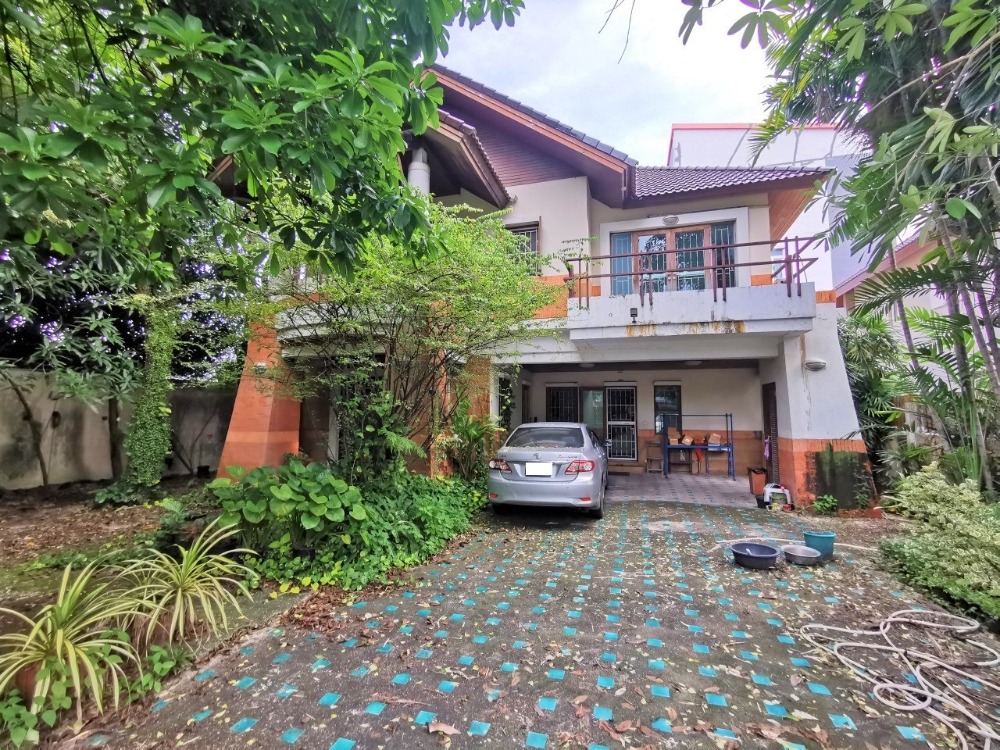 For SaleHouseNawamin, Ramindra : For sale: 2-storey detached house, Baan Phueng Jai Village, Hathai Rat 33/1, area 105 sq m, 4 bedrooms, 4 bathrooms, good location, convenient transportation, near expressway entrance/exit, quiet village, ready to move in