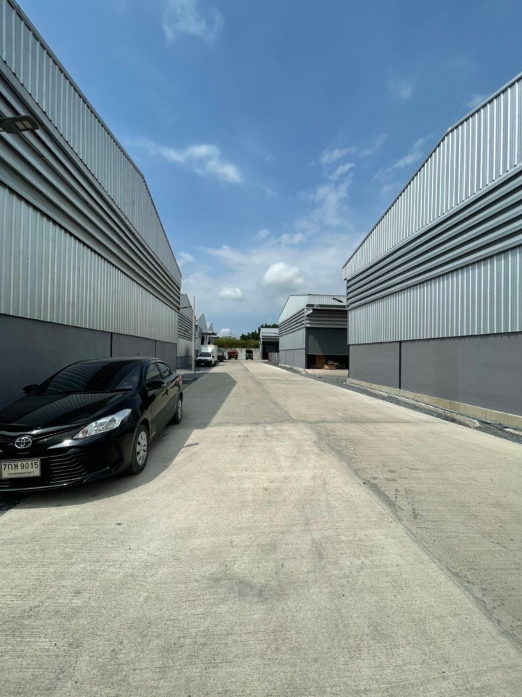 For RentWarehouseEakachai, Bang Bon : Warehouse for rent, Ekkachai Road, Bang Bon, size 300 square meters, newly built, with office, on Bang Bon 4 Road, 5 km from Kanchanaphisek Road