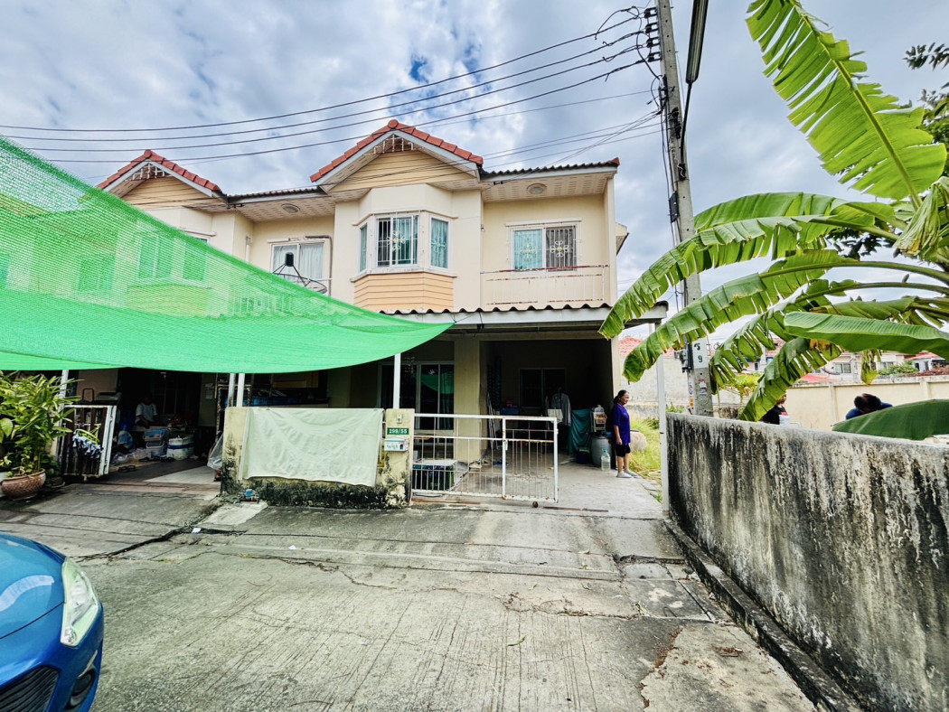 For SaleTownhomeSamut Prakan,Samrong : Townhouse for sale, Phra Samut Chedi, Soi Wat Yai, Phumjai Niwet Village 1, Project 12, usable area 88 sq m, size 42.6 sq wa, end unit,