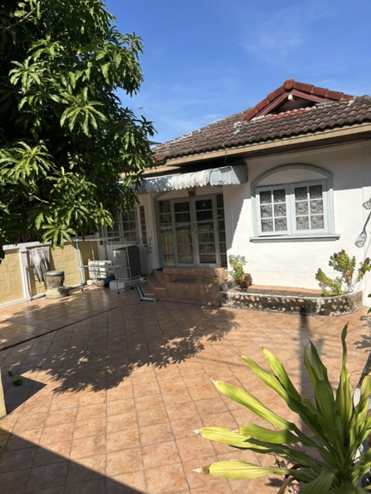 For SaleHouseMin Buri, Romklao : House for sale, 50 sq w, Ramkhamhaeng 164, next to the BTS