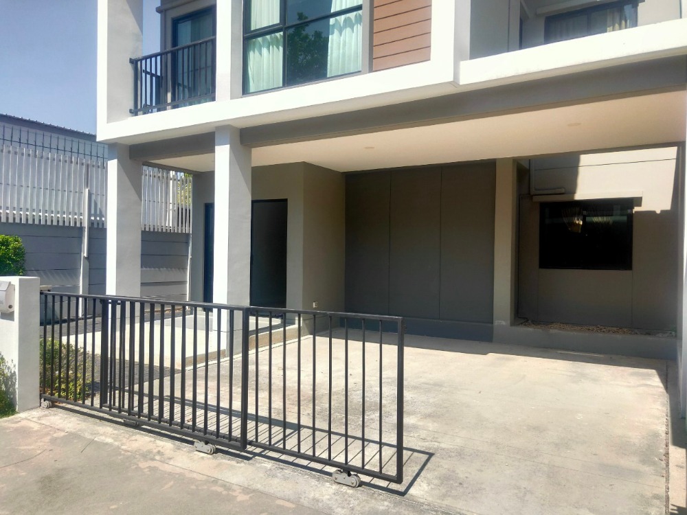 For SaleLadkrabang, Suwannaphum Airport : 3 bedroom house for sale near Robinson Lifestyle Lat Krabang, Lumpini Townville Lat Krabang-Suvarnabhumi