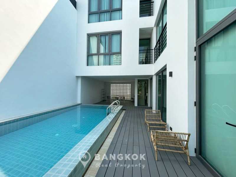 For RentHouseSukhumvit, Asoke, Thonglor : Sukhumvit 49 | Luxury 3+1 Bed Family Home with Private Pool