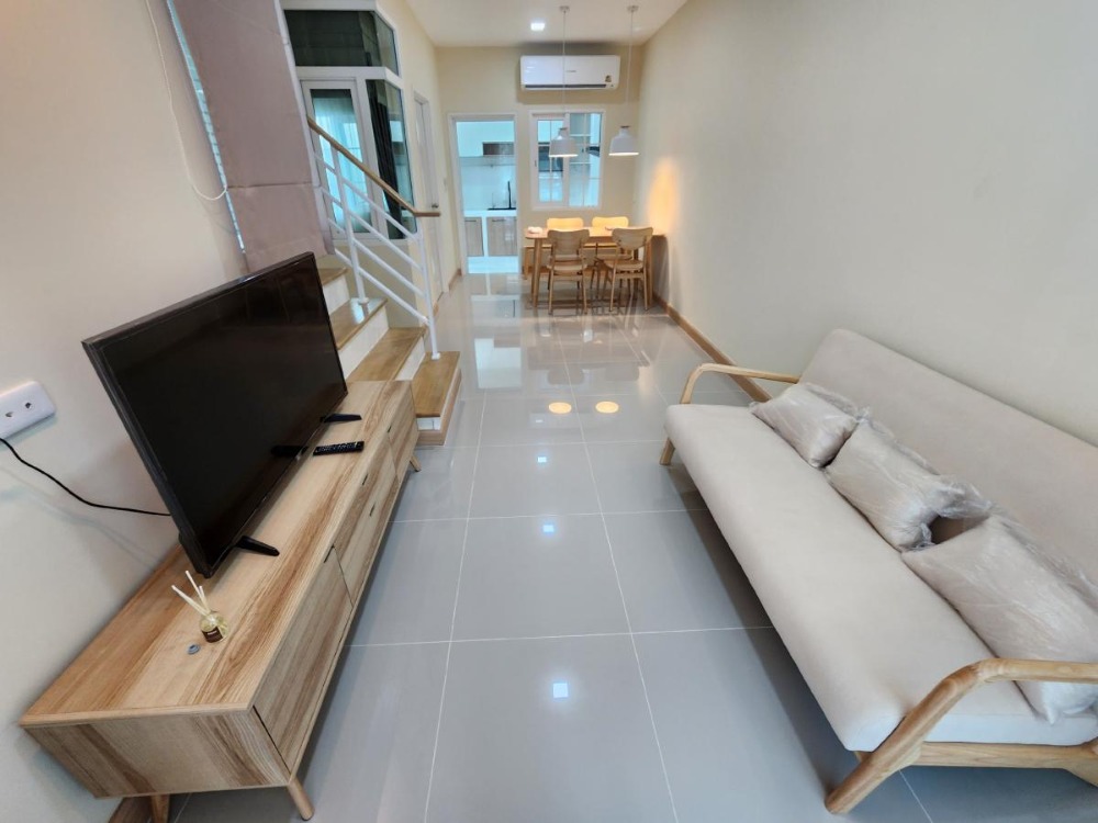 ให้เช่าทาวน์เฮ้าส์/ทาวน์โฮมบางนา แบริ่ง ลาซาล : Townhouse at the corner with garden view in Sukhumvit-Lasalle