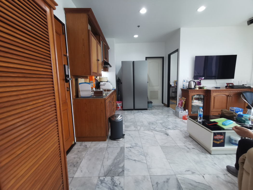 For RentCondoSathorn, Narathiwat : Condo for rent, Sathorn House Condominium, 75.66 sq m, ready to move in, next to BTS Surasak