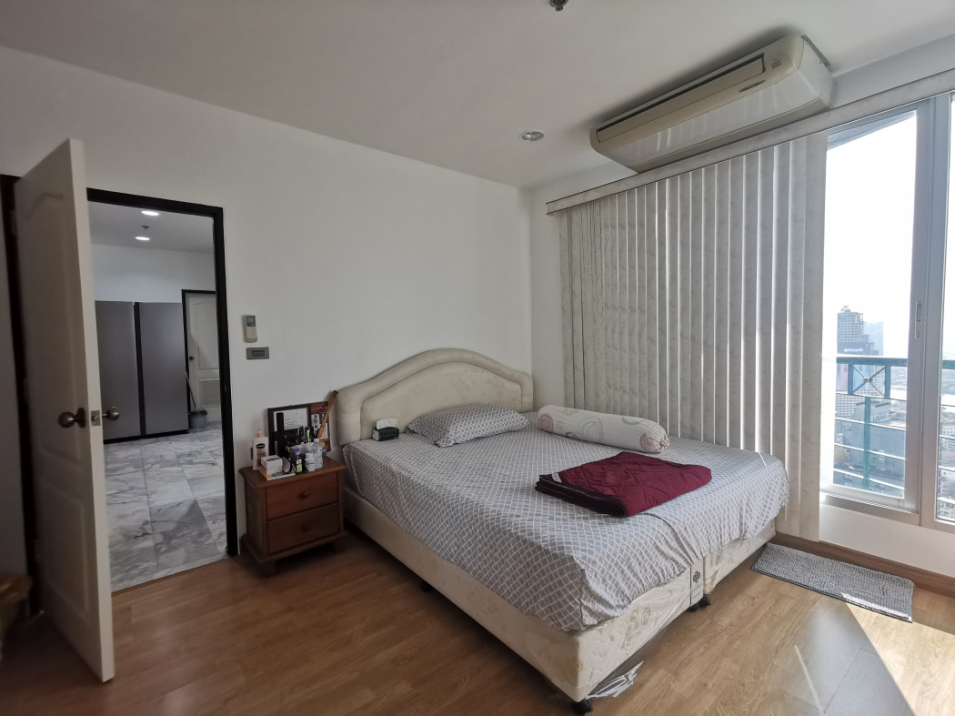 For SaleCondoSathorn, Narathiwat : Condo for rent, Sathorn House Condominium, 75.66 sq m, ready to move in, next to BTS Surasak