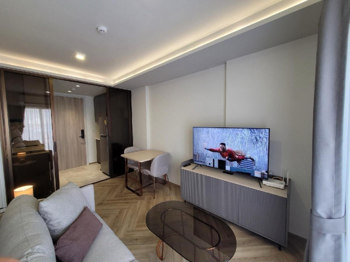 For RentCondoSukhumvit, Asoke, Thonglor : 💢 For rent: Chapter Thonglor 1 bedroom, 6th floor, luxurious common area, complete furniture and electrical appliances, smoking area, shuttle bus to BTS Thonglor, short-term rental available.