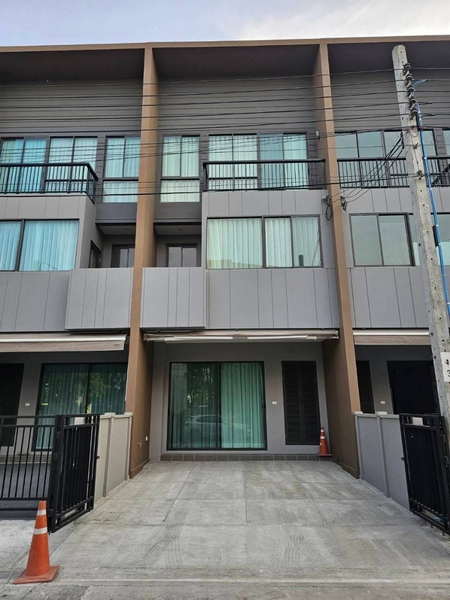 For RentTownhomeMin Buri, Romklao : Bangkok Town House Baan Klang Muang Rama 9-Krungthep Kreetha Kanchanaphisek 23 BRE23471