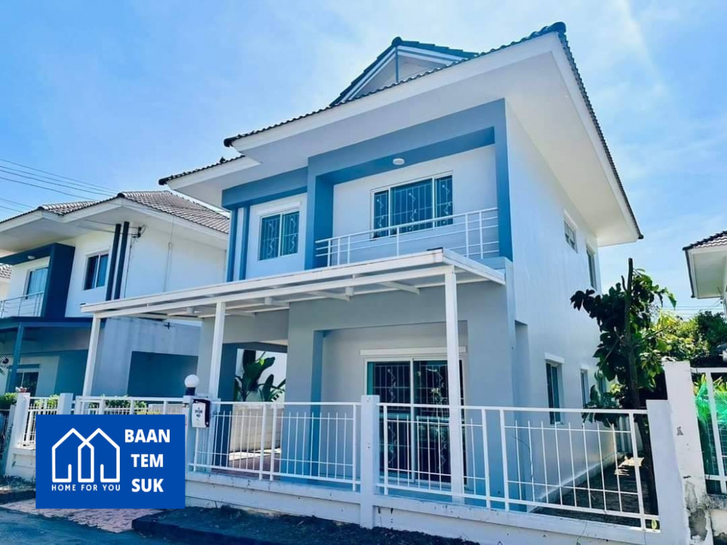 For SaleHousePattaya, Bangsaen, Chonburi : For sale: Twin house, single house style, Lancio Krip, Sriracha-Bowin, 177 sq m, 37.1 sq wa, only one house, near the club, fully extended, price less than three million.