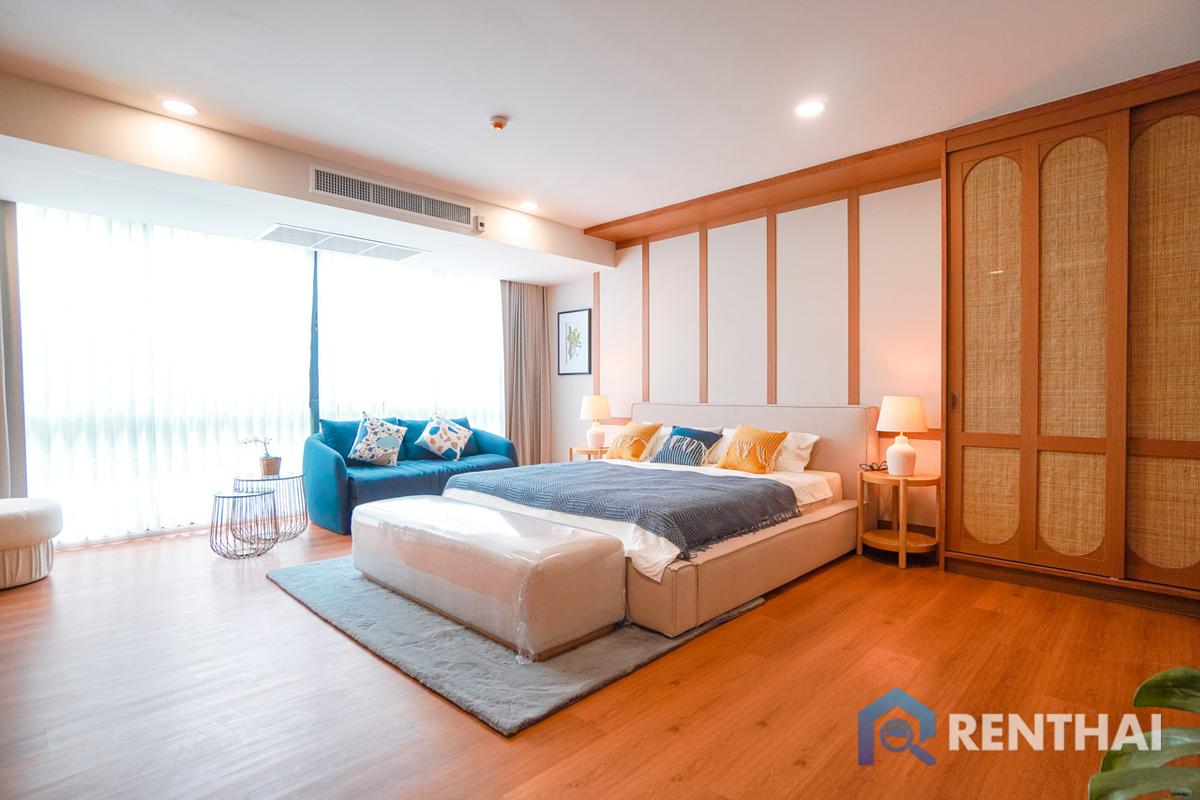 For SaleCondoPattaya, Bangsaen, Chonburi : 2 bedroom condo, large space, Gardenia Pattaya, 6990000 baht - corner room, foreign name with sea view.