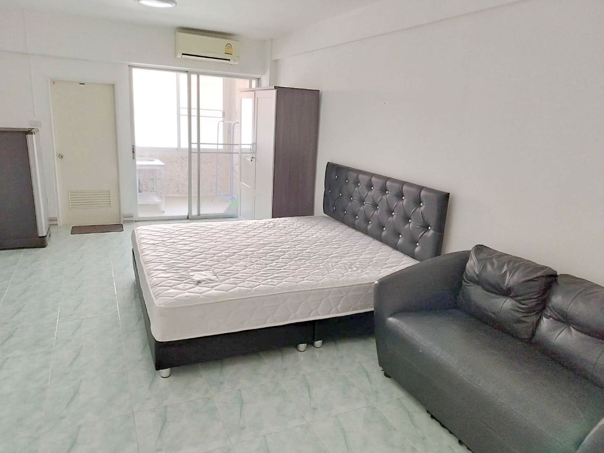 For SaleCondoLadprao101, Happy Land, The Mall Bang Kapi : [Newly renovated] Condo for sale, 5th floor, Baan Bodindecha, Lat Phrao 112, new furniture, 2-story windows, very quiet, cool breeze, near Bodindecha School