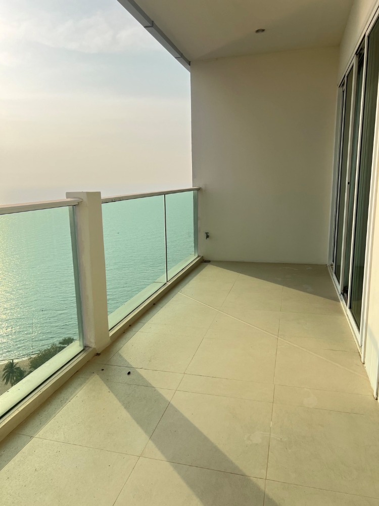 For SaleCondoPattaya, Bangsaen, Chonburi : Condo for sell at Movenpick Pattaya, Beach view