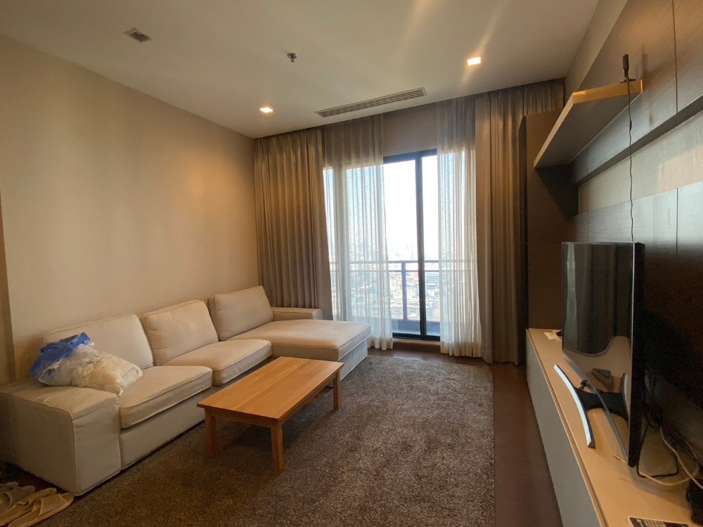 For RentCondoRatchadapisek, Huaikwang, Suttisan : 🔥 For Rent: IVY AMPIO 2-Bedroom, 2-Bathroom Condo with Stunning View, High Floor, Ready to Move In 🔥