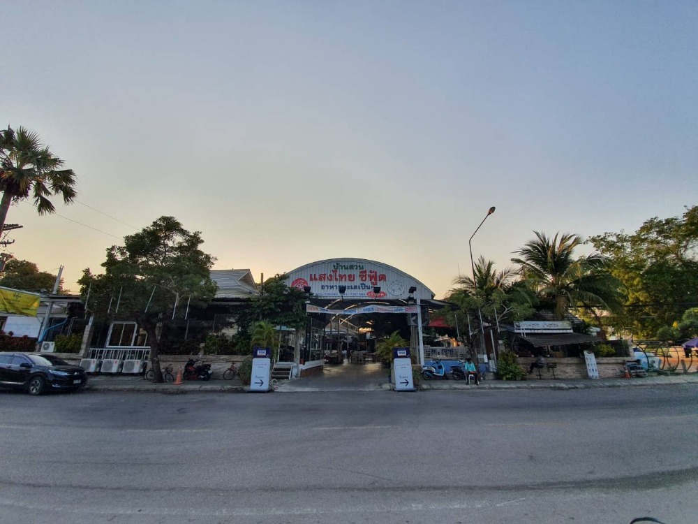 For SaleLandHuahin, Prachuap Khiri Khan, Pran Buri : For sale: Baan Suan Saeng Thai Seafood, shop located in Soi Hua Hin 51.