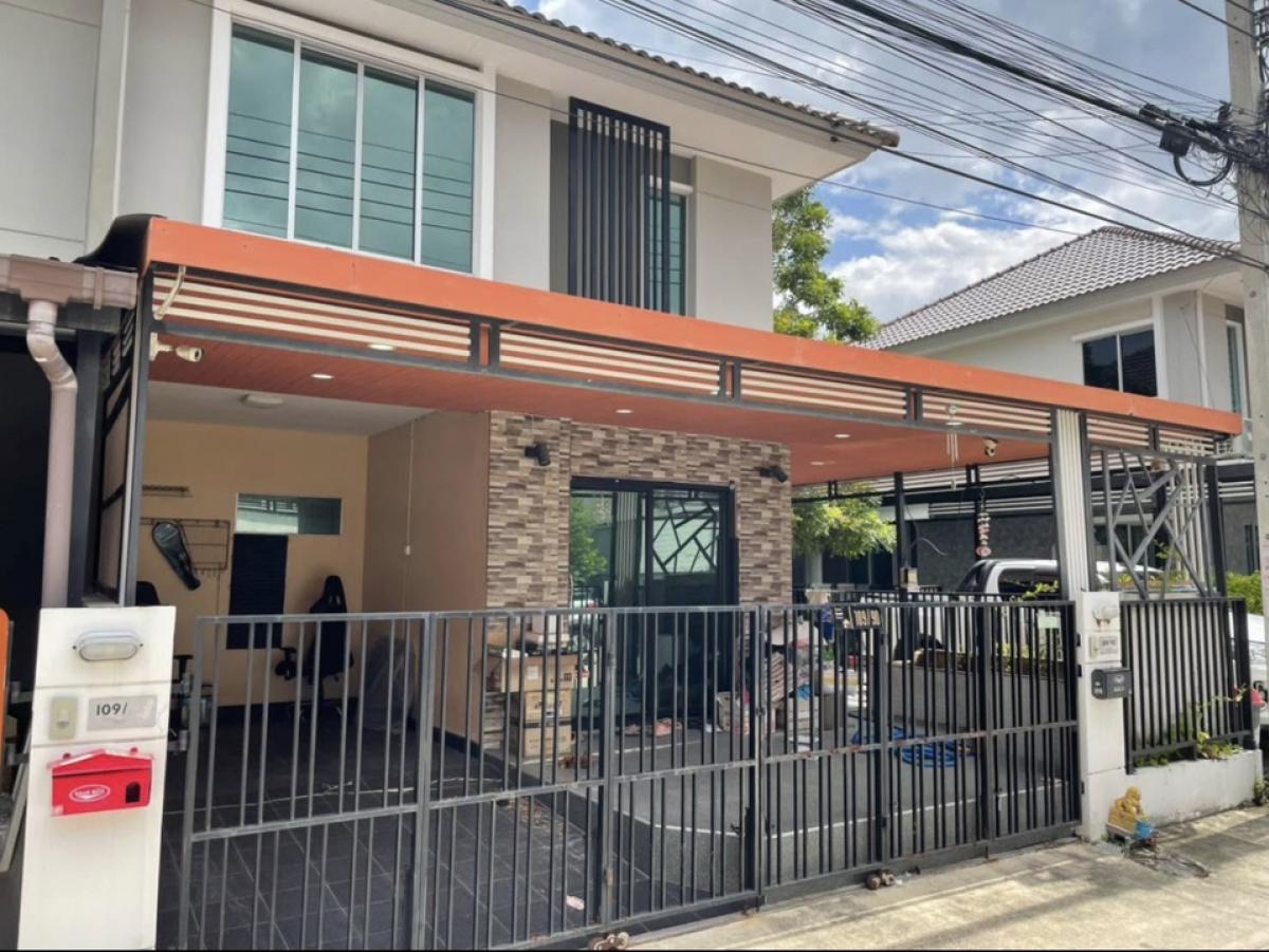 For SaleTownhouseSamut Prakan,Samrong : Townhouse for sale, end unit, Pruksa Ville 66/2, extended, ready to move in✅ 2.79 baht✅ 3 bedrooms, 2 bathrooms, 1 kitchen