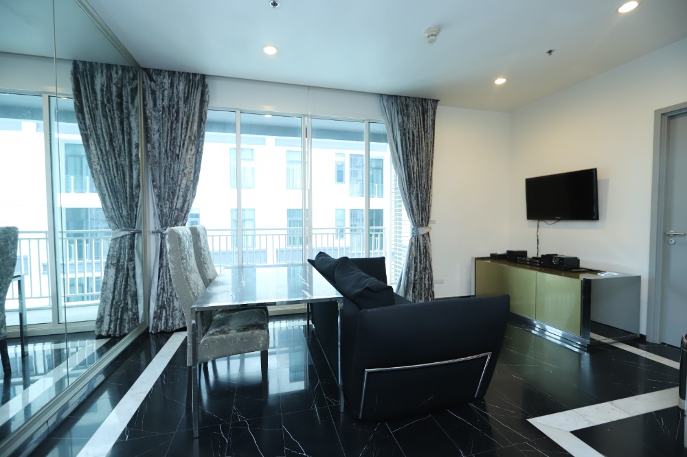 For SaleCondoSukhumvit, Asoke, Thonglor : For sale/rent: Condo 39 by Sansiri, near BTS Phrom Phong, approximately 300 meters.