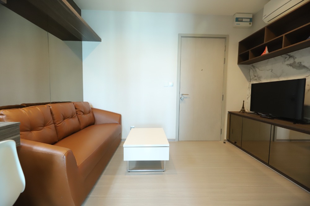 For SaleCondoOnnut, Udomsuk : For sale/rent: Condo Life Sukhumvit 62, near BTS Bang Chak and near the entrance/exit of Chalerm Maha Nakhon Expressway.