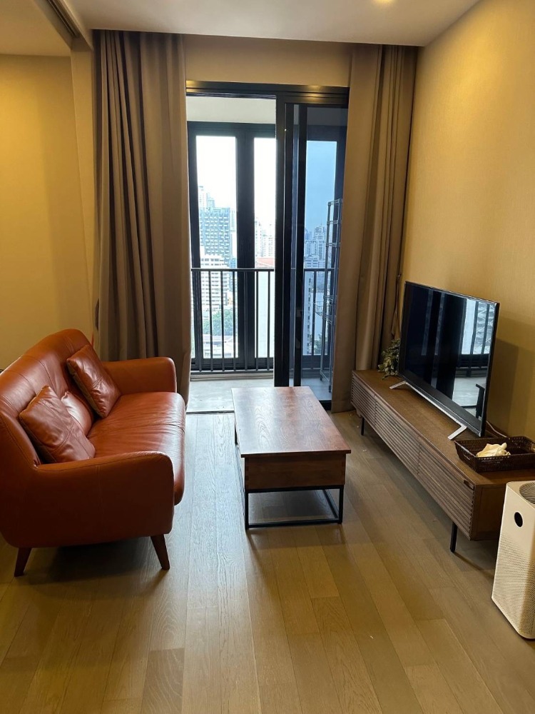 For RentCondoSukhumvit, Asoke, Thonglor : 📢😊FOR RENT>> Ashton Asoke>> 19th floor, room size 34 sq m, fully furnished, near MRT Sukhumvit #LV-MO1235