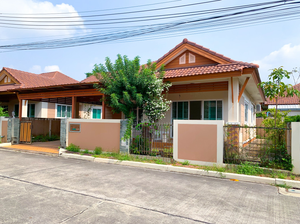 For SaleHousePattaya, Bangsaen, Chonburi : For sale: Single house, Baan Natawadi 4, 120 sq m, 52.5 sq wa, single-storey house, built with red brick, very strong structure