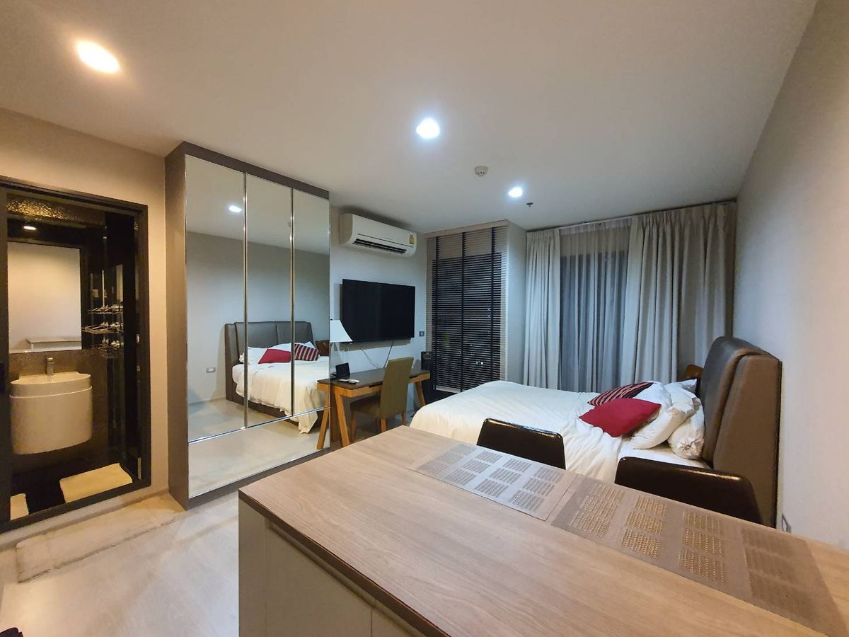 For RentCondoSukhumvit, Asoke, Thonglor : Room for rent, very good price!! 1 bedroom, 34 sq m, high floor, beautiful room